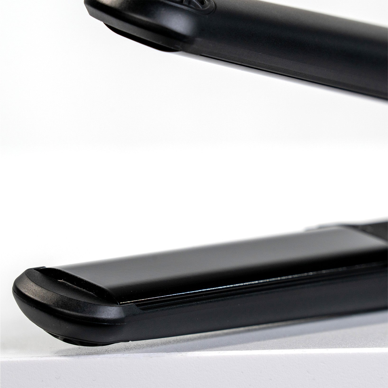 COCCO® GNS 1.25" Flat Iron V3